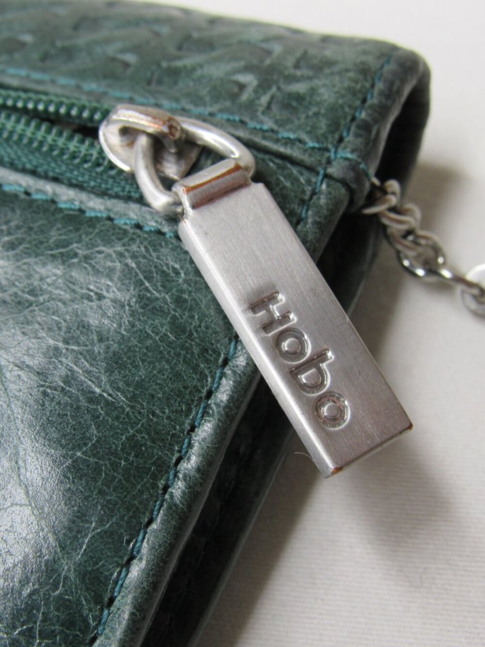 Hobo International Green Leather SADIE Woven Texture Clutch Wallet - Picture 7 of 9